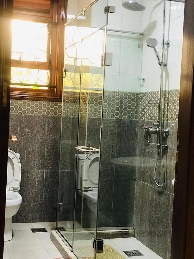 קמפאלה Dina Apartments