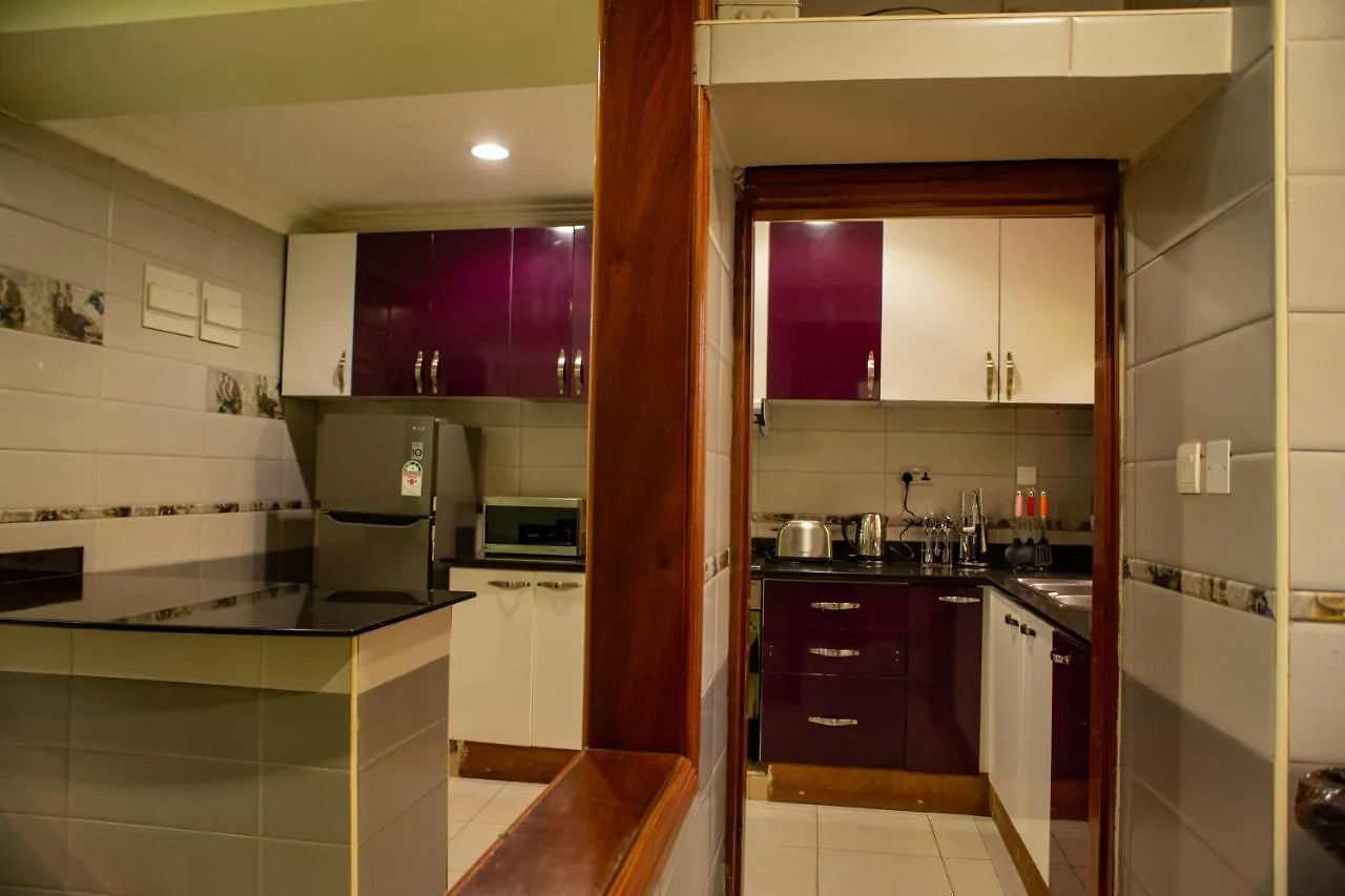 קמפאלה Dina Apartments מלון דירות